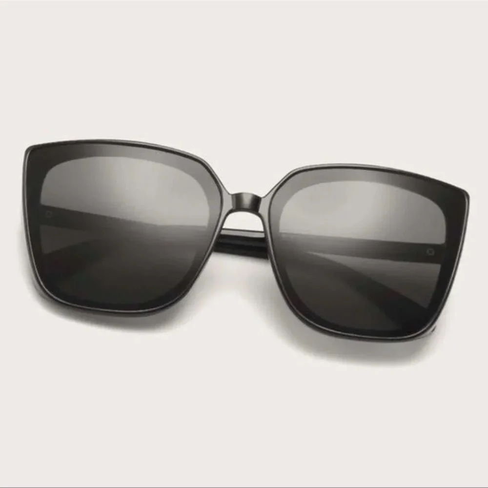 Black Oversized Sunglasses Square Retro Style New with Case